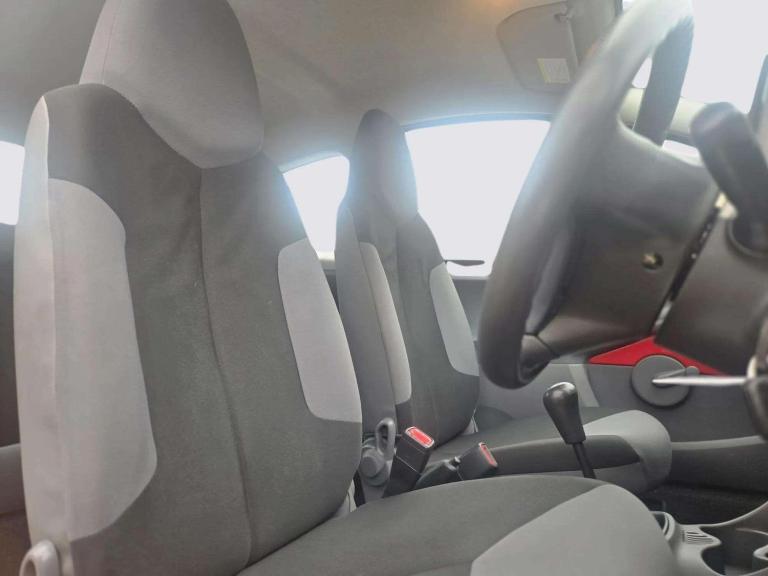 2011 Peugeot 107 1.0 12V Urban Lite Euro 5 3dr HATCHBACK Petrol Manual