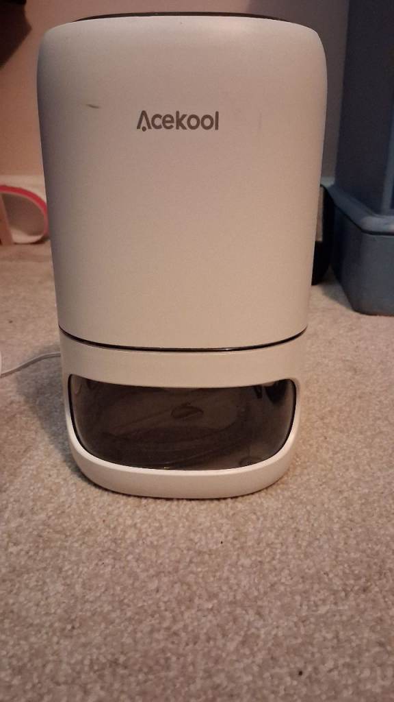 Acekool Air Purifier – White, Good Condition