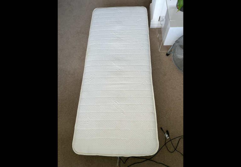 Memory foam cool single mattress 