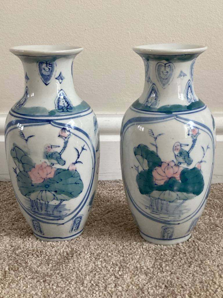 Vintage Porcelain Chinese vases x 2