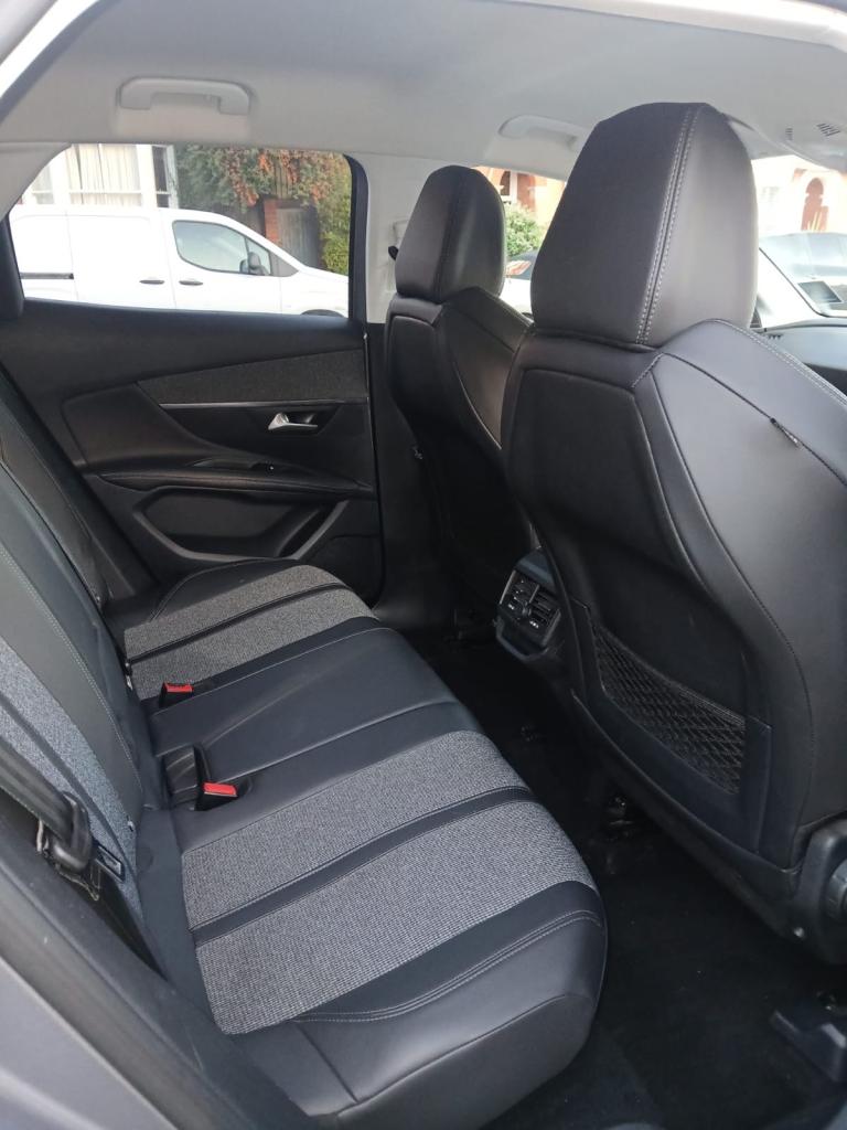 Peugeot, 3008, Hatchback, 2018,Automatic,1598 (cc), 5 doors