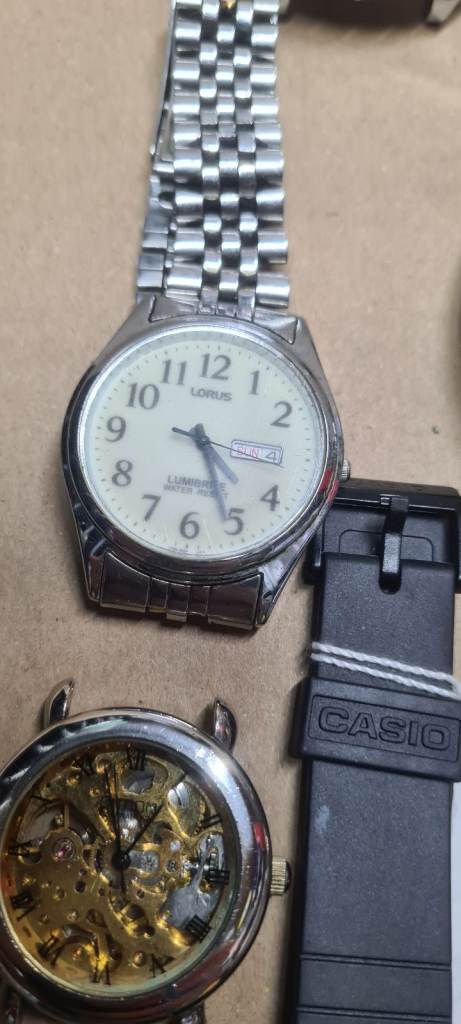 Job lot of vintage wristwatches & pocket watch Mechanical & quarts