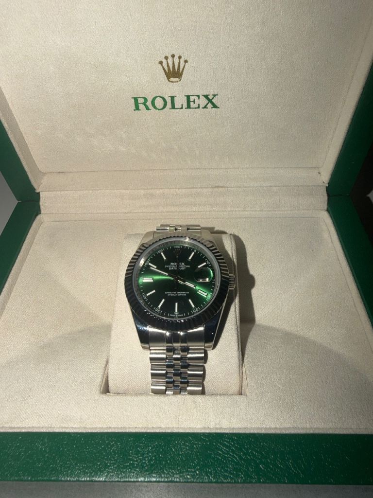 Rolex Datejust Watch – Green Dial, Excellent Condition with Box
