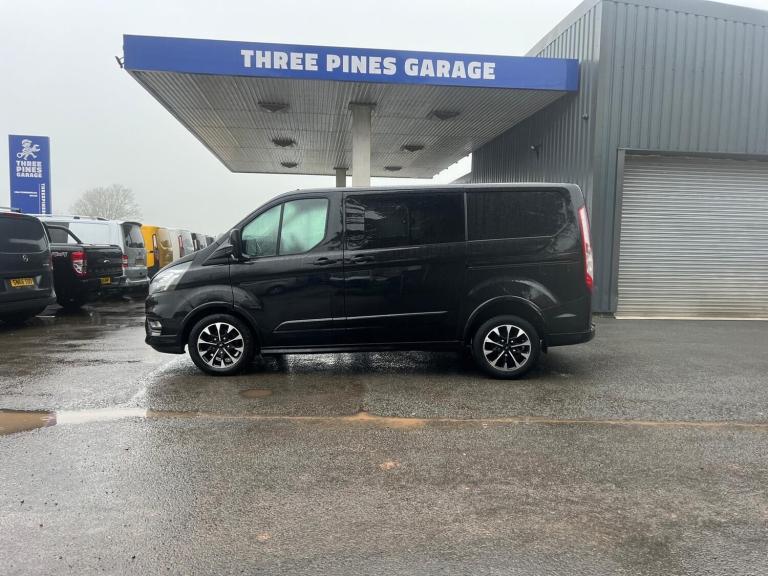 Ford Transit Custom 2.0 EcoBlue 185ps L1 D/Cab Sport Automatic Crew Cab Inc Vat