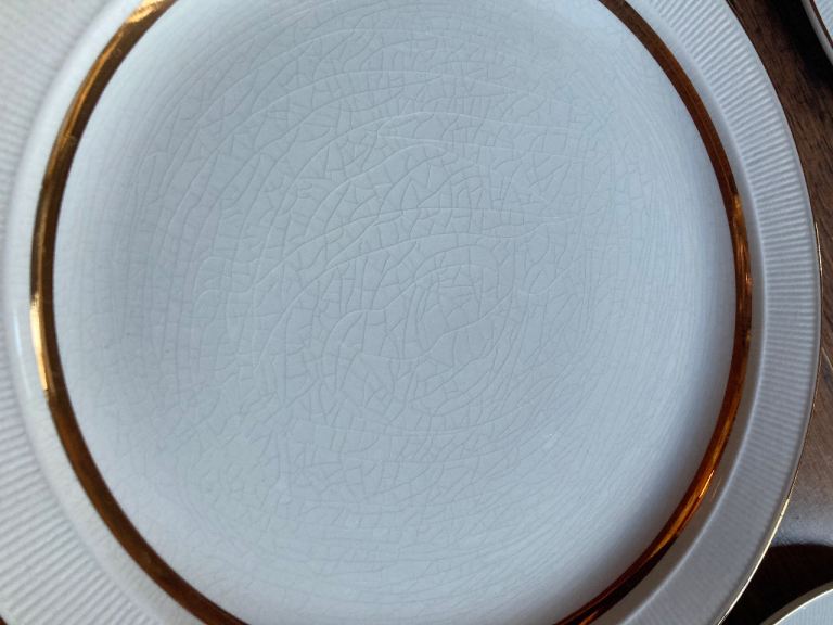 Set of 10 vintage white & gold dinner plates