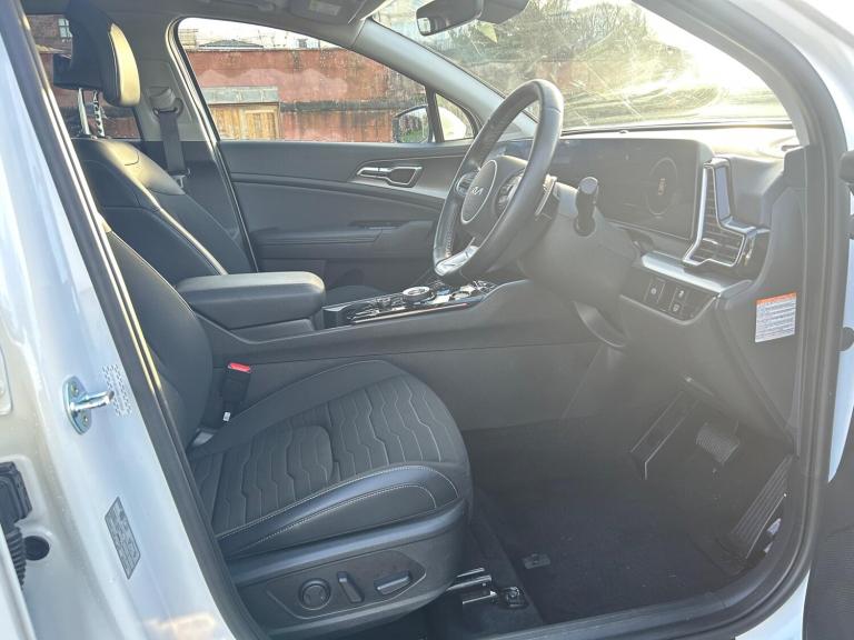 2022 Kia Sportage 1.6T GDi HEV 4 5dr Auto ESTATE PETROL/ELECTRIC Automatic