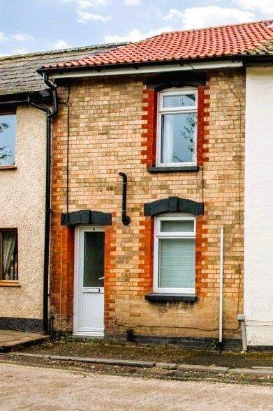 2 Double Bedroom terraced Cottage in Bishops Hull, Taunton, close to Musgrove Park Hospital to rent 
