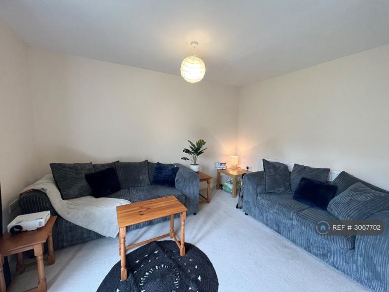 1 bedroom in Circus Drive, Cambridge, CB4 (#3067702)