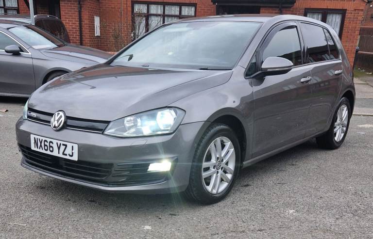 Volkswagen GOLF 1.6 TDI 2016 bluemotion fully loaded ULEZ FREE