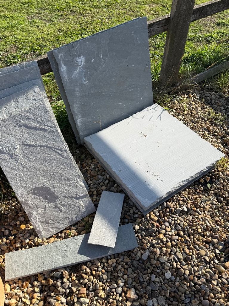 MARSHALLS INDIAN SANDSTONE RIVEN GREY PAVING SLABS