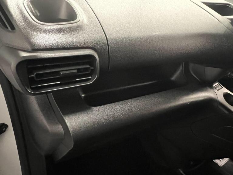 2022 Vauxhall Combo Combo 1.5 Turbo D 2300 Sportive L2 H1 Euro 6 4dr Panel Van Diesel Manual