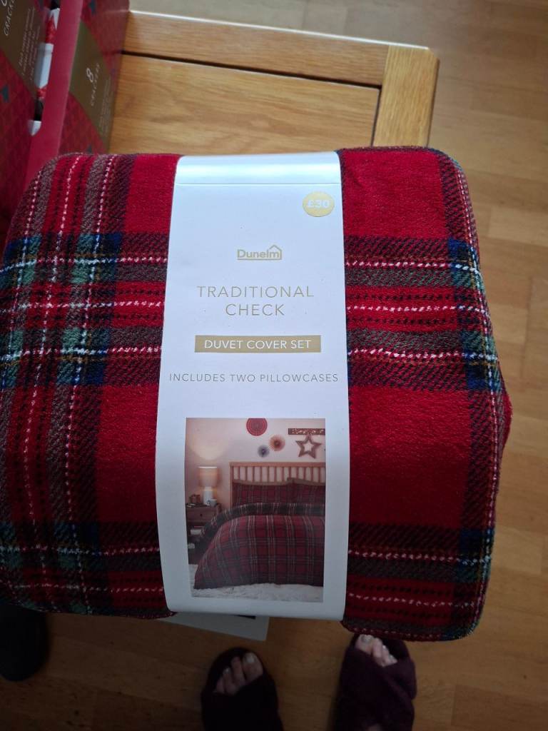 Shawfield Traditional Check Duvet Cover Set - Red Plaid, New