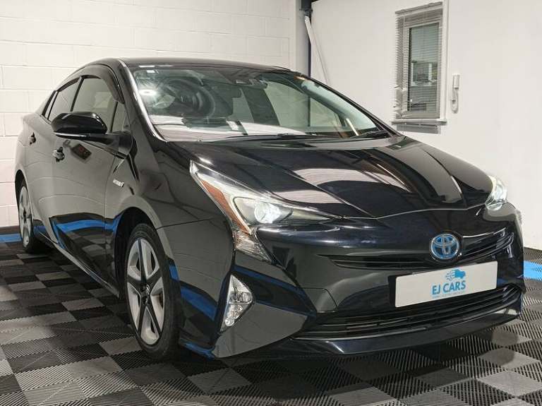 Toyota Prius Vvt-I Excel Hatchback HYBRID Semi Automatic