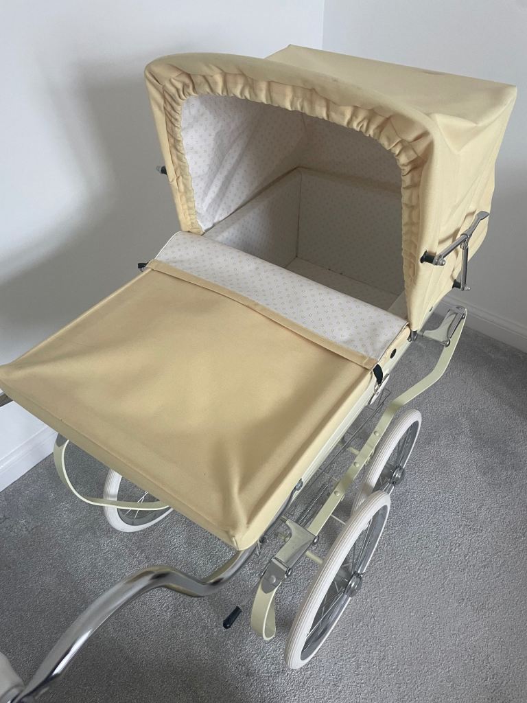 Silver cross limited edition vintage dolls pram