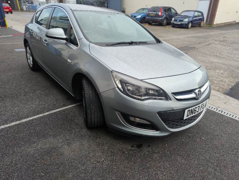 Vauxhall, ASTRA, Hatchback, 2013, Manual, 1956 (cc), 5 doors