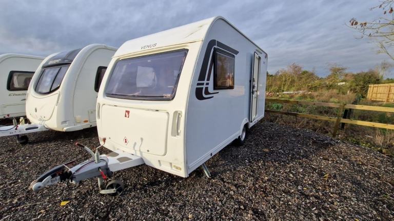 2012 LUNAR Venus 380/2 Touring Caravan Single Axle 2 Berth Rear Bathroom