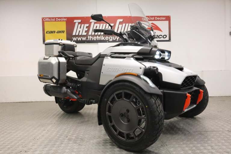 Brand new 26 Plate Can-Am Canyon XT Semi Automatic Trike 