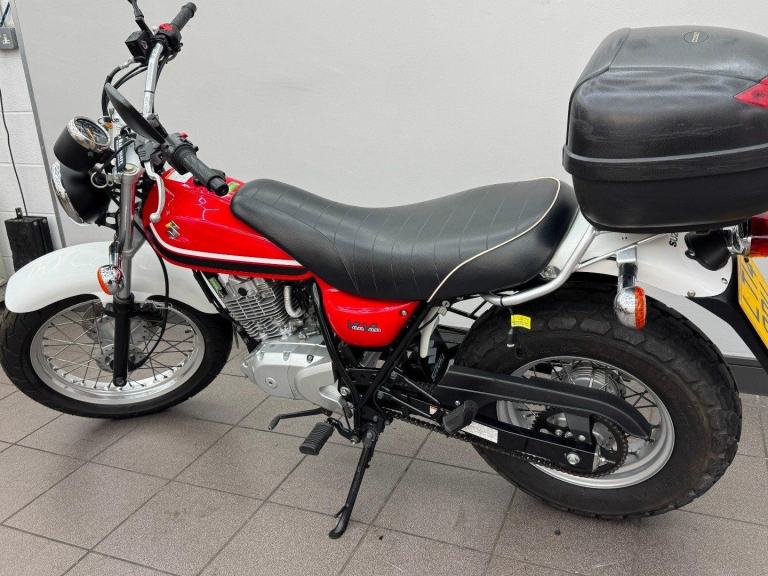 SUZUKI VAN VAN 125 RV 125 RED 2014, 14 REG JUST 7,096 MILES, USED MOTORCYCLE
