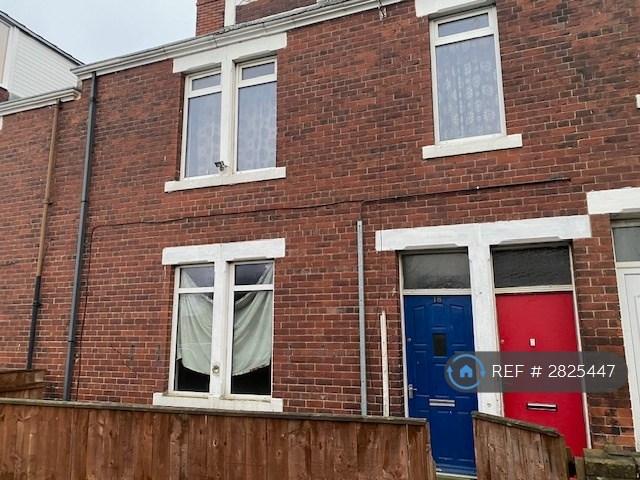 2 bedroom flat in Stuart Terrace, Gateshead, NE10 (2 bed) (#2825447)