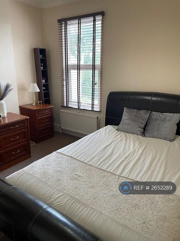 1 bedroom in Romford, Romford, RM7 (#2652289)