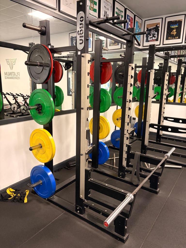 Origin Half Rack with Integrated Weight Storage – Good Condition