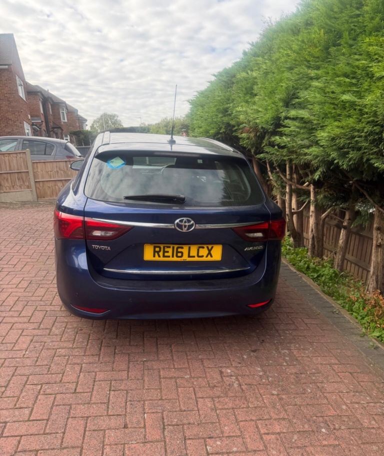 Toyota, AVENSIS, Estate,2016, 1.6 diesel, High miles