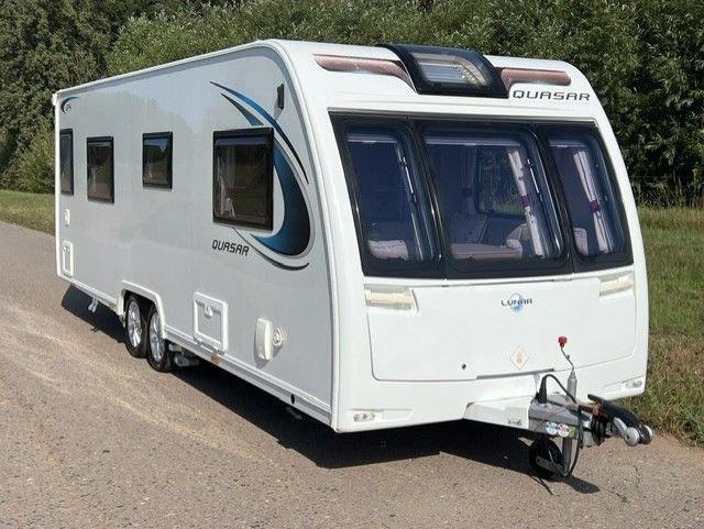2018 LUNAR QUASAR 674 CARAVAN