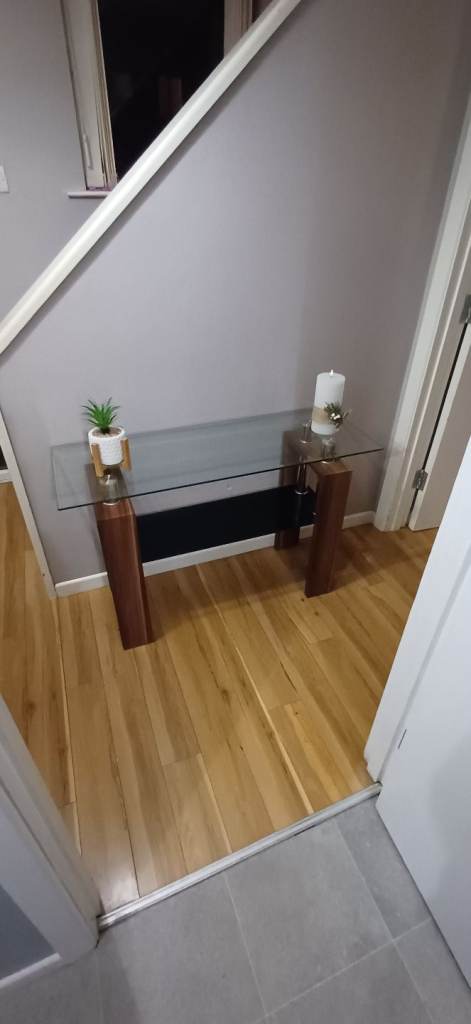 Console table 