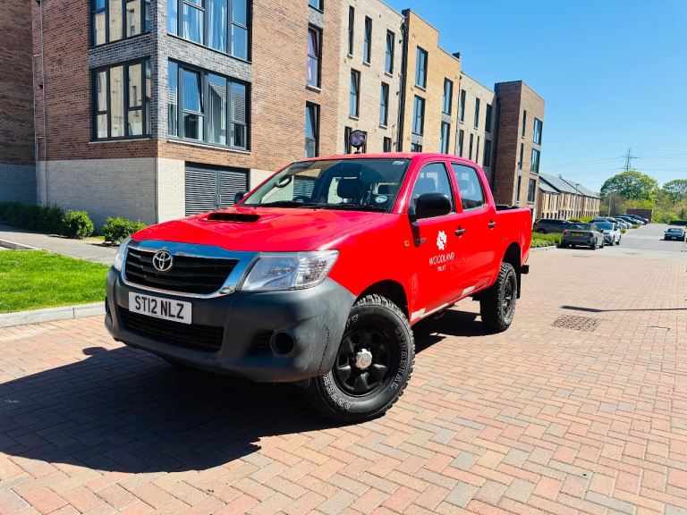 Toyota, HILUX, Pick Up, 4x4 very low milles 70000 full years mot  2012, Manual, 2494 (cc)