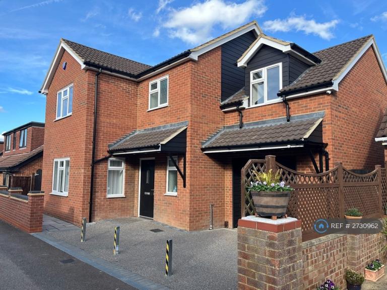 4 bedroom house in Albert Place, Houghton Conquest, Bedford, MK45 (4 bed) (#2730962)