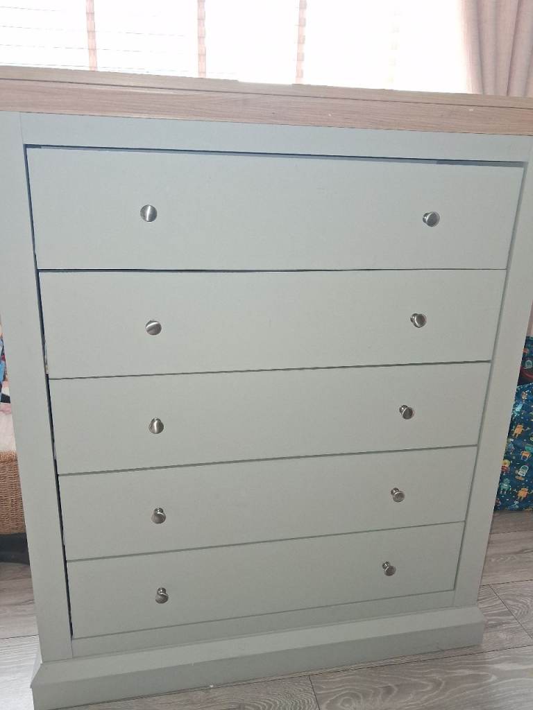 Grey Chest of Drawers with Wooden Top – Good Condition