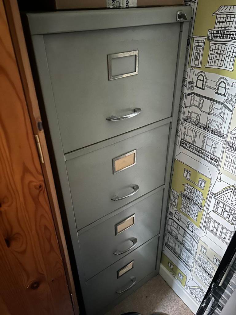 Free filing cabinet 