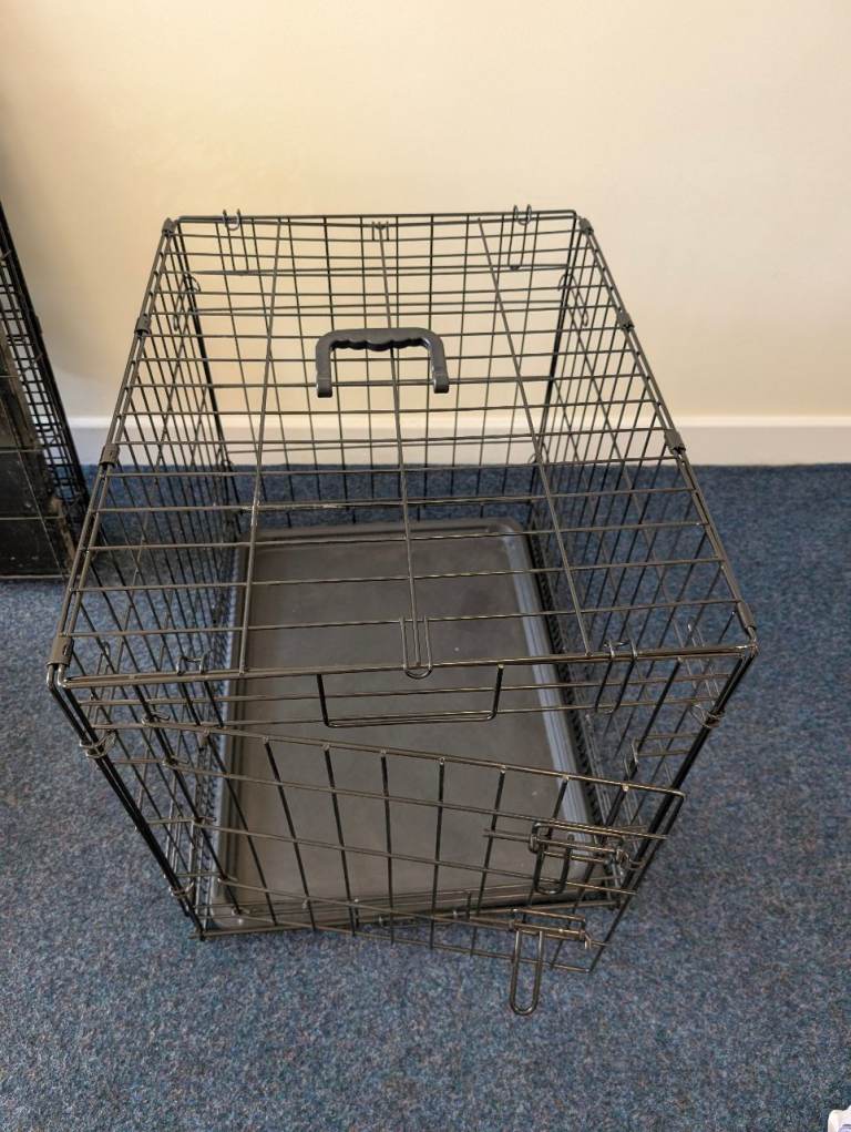 Medium Sized Dog Cage / Crate