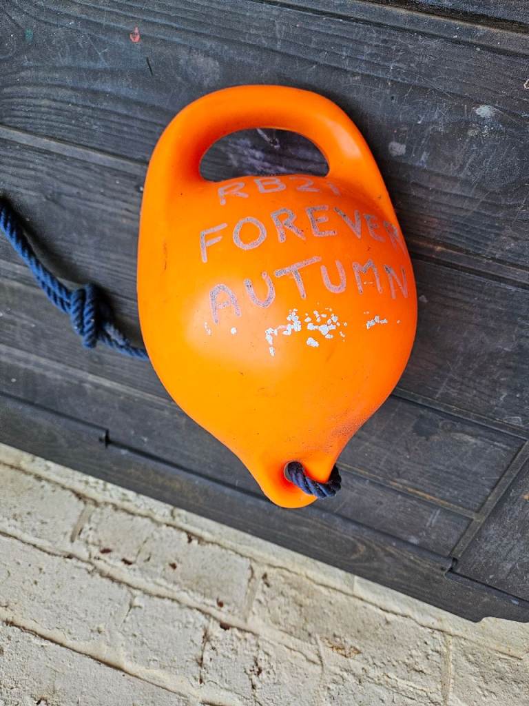 Pick up mooring buoy 11x7 inch with line