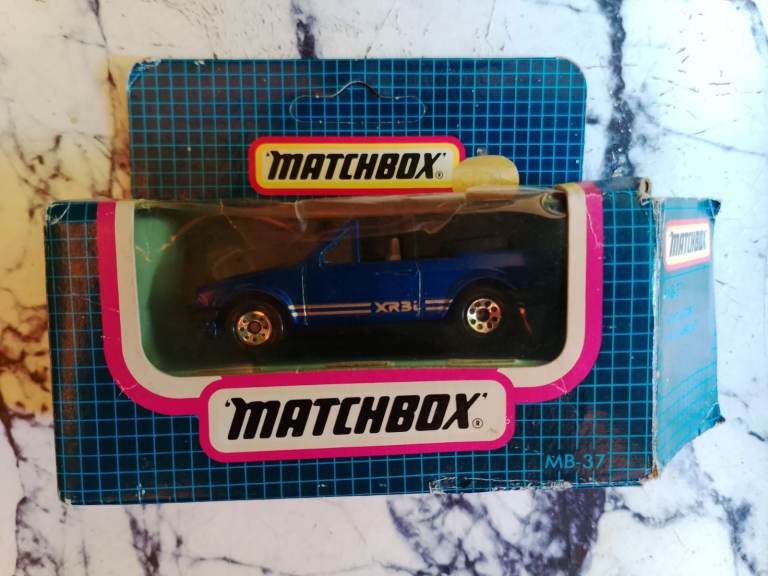 Matchbox Ford Escort XR3i Cabriolet - Blue Box Era  