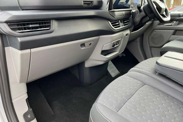 2025 Ford Transit Custom 2.5 PHEV 232ps H1 Double Cab Van Limited Auto PANEL VAN PETROL/ELECTRIC ...