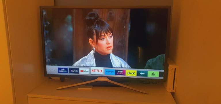 Samsung Smart 32inch Tv 