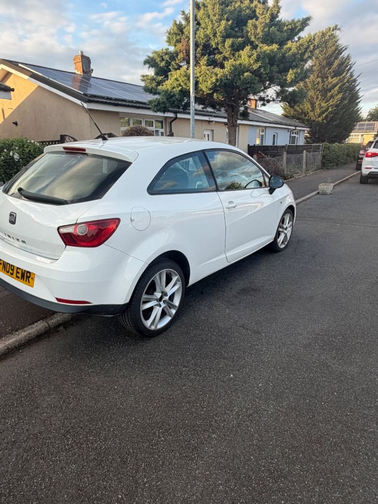 Seat, IBIZA, Hatchback, 2009, Manual, 1390 (cc), 3 doors