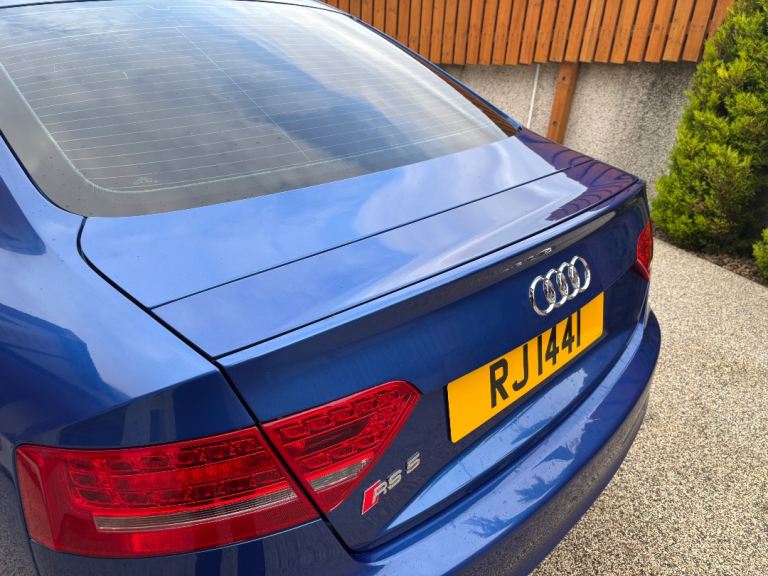 Audi, RS5, Coupe, 2011, Semi-Auto, 4163 (cc), 2 doors