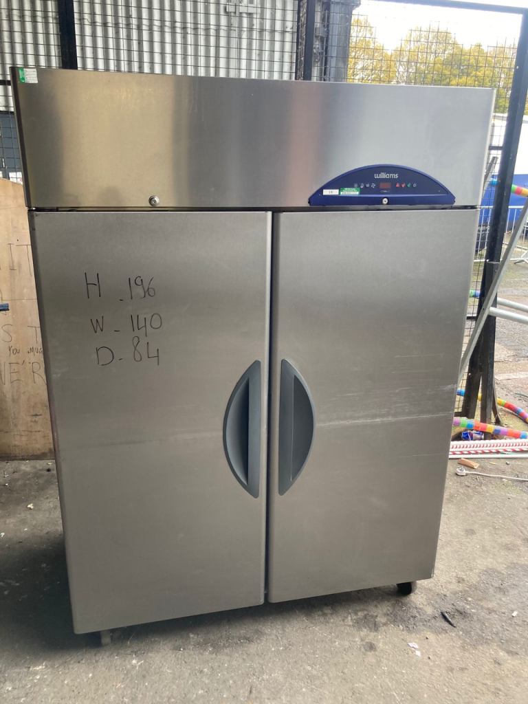 Commercial Williams double door fridge fully serviced cafe shop restaurant takeaway 