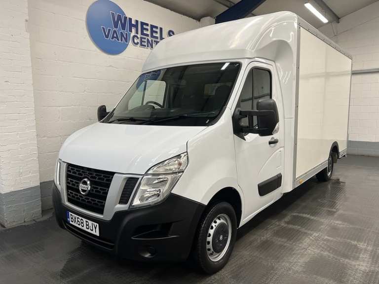 2018 Nissan NV400 2.3 dCi 35 SE Platform Cab 2dr Diesel Manual FWD L3 Euro 6 (130 ps) Luton Diese...