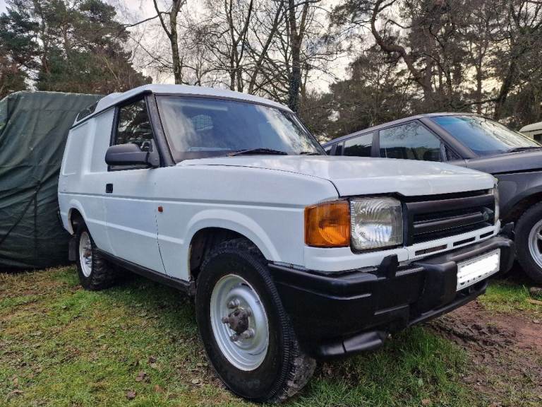 Land Rover Discovery 1 commercial