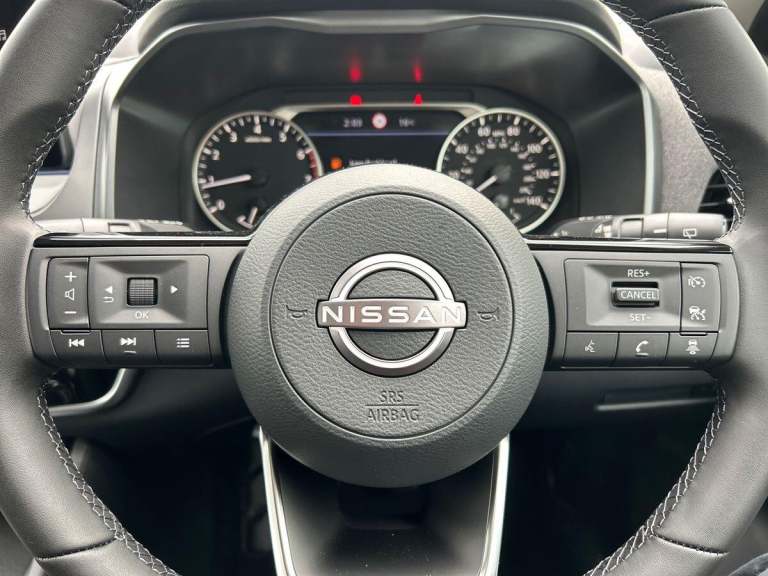 2025 Nissan Qashqai 1.3 DiG-T MH Acenta Premium 5dr HATCHBACK PETROL Manual
