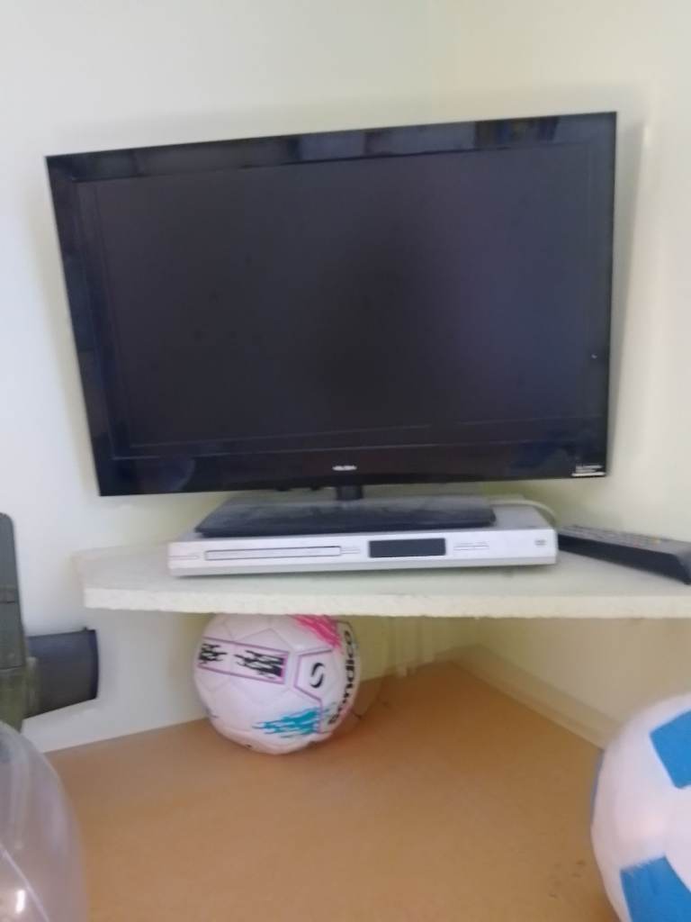 24inch TV and DVD player