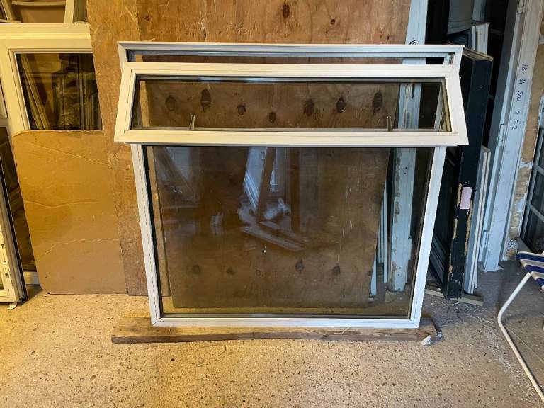 H 111 x W 112 cm - ALUMINIUM DOUBLE GLAZED WINDOW - CLEAR GLASS (REF: MJ260)