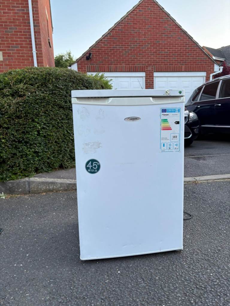 Under counter Freezer for £60