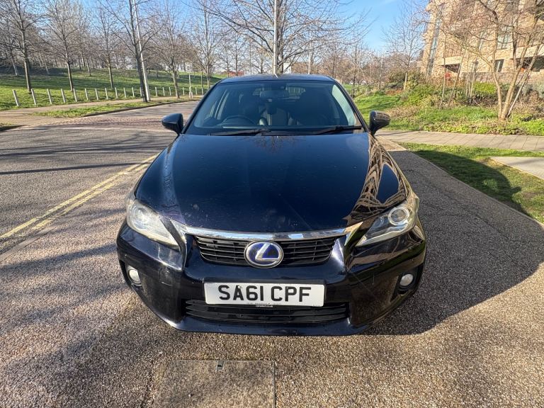 Lexus CT200h 1.8 hybrid in an immaculate condition,drives superb,full leather 