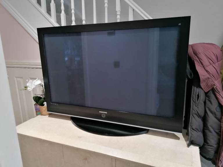 Samsung Flat Screen TV – Good Condition