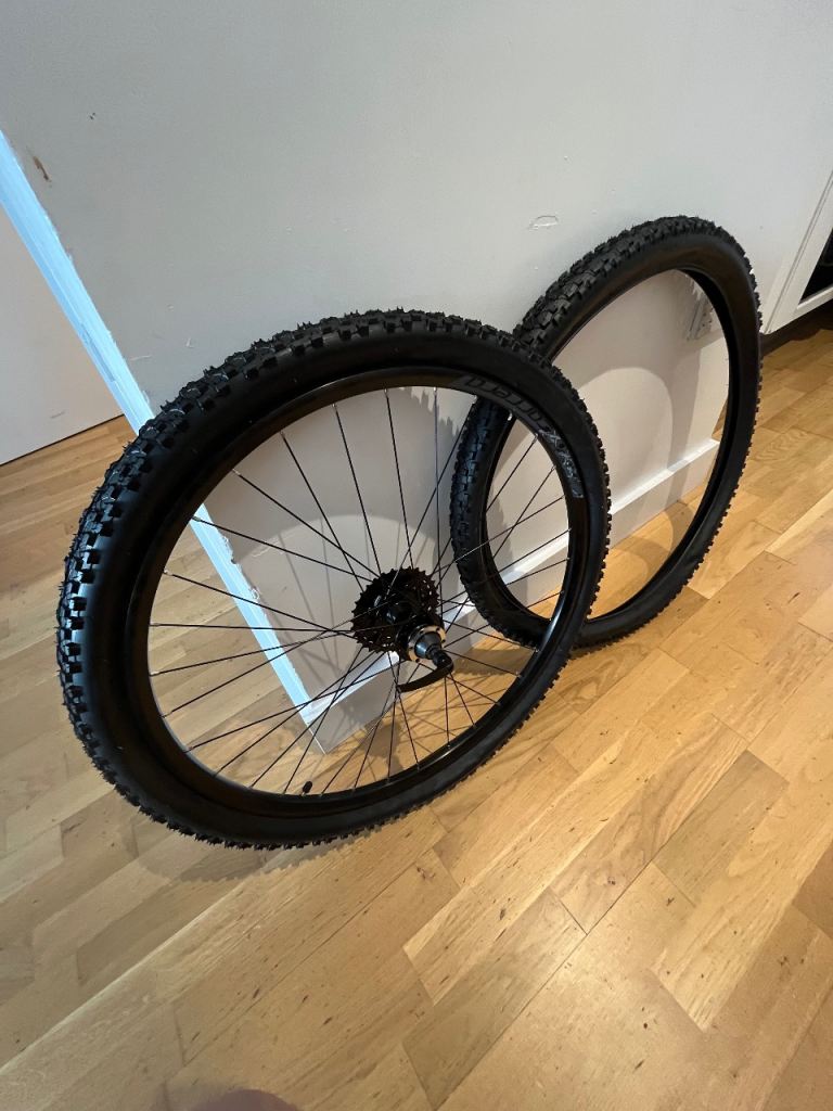 Bike tyres & wheel 