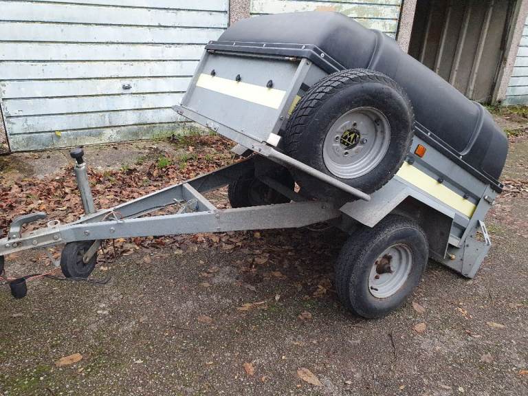 Franc 5x3 trailer with lockable hard top